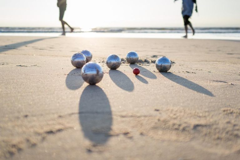 Jeux des boules zandvoort strand