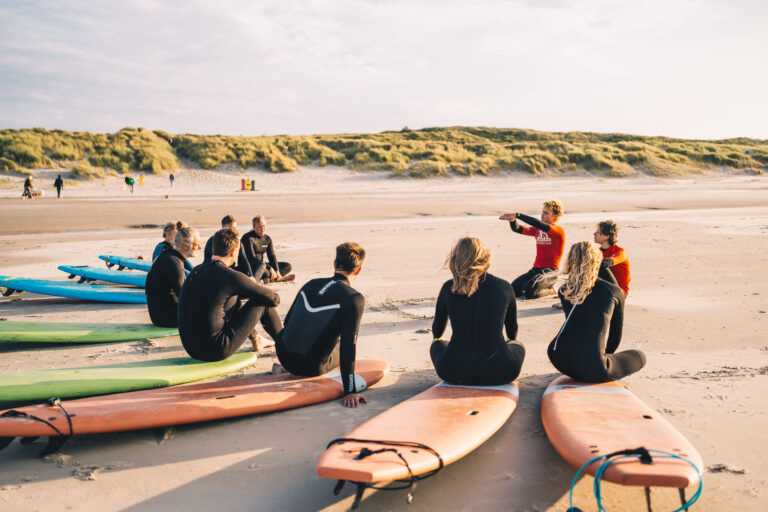 Surfana Vlieland surf school surfles