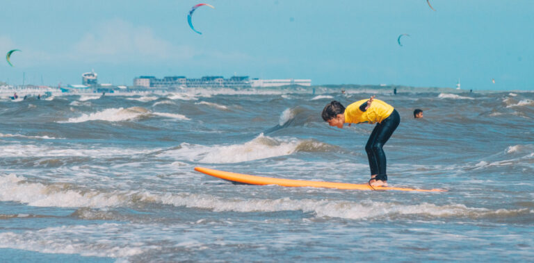 surfana zomerkamp Bloemendaal aan zee surf